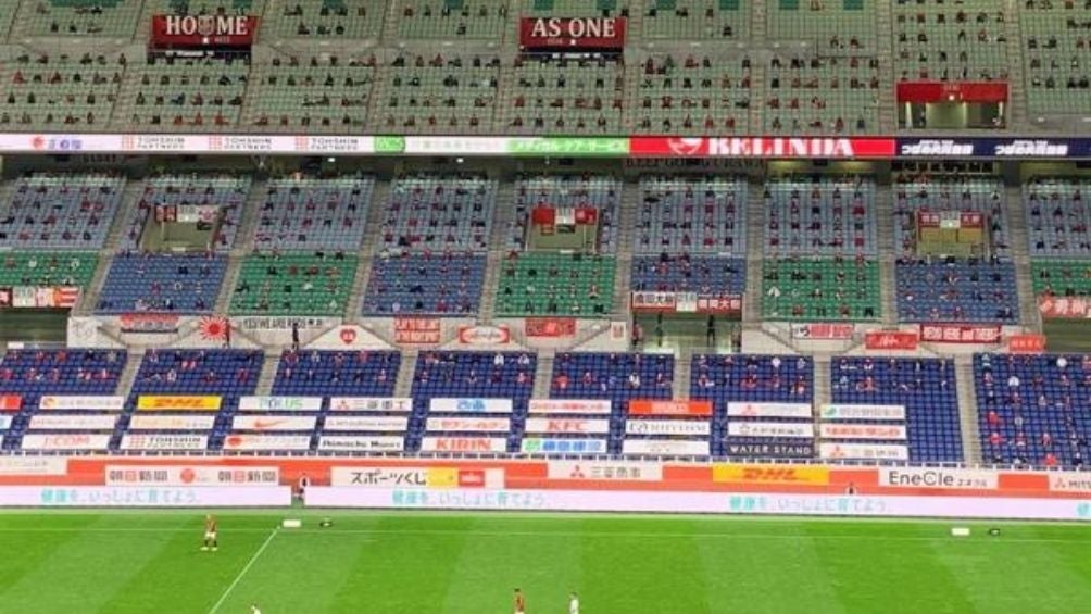 Afición durante partido de la Liga Japonesa