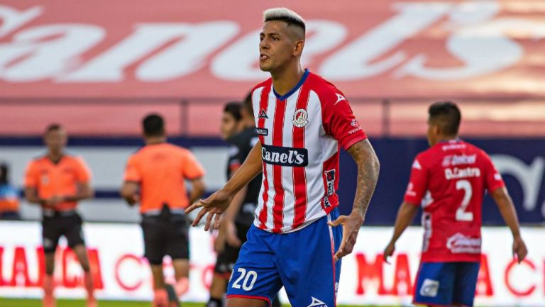 Mauro Quiroga durante un juego del San Luis 