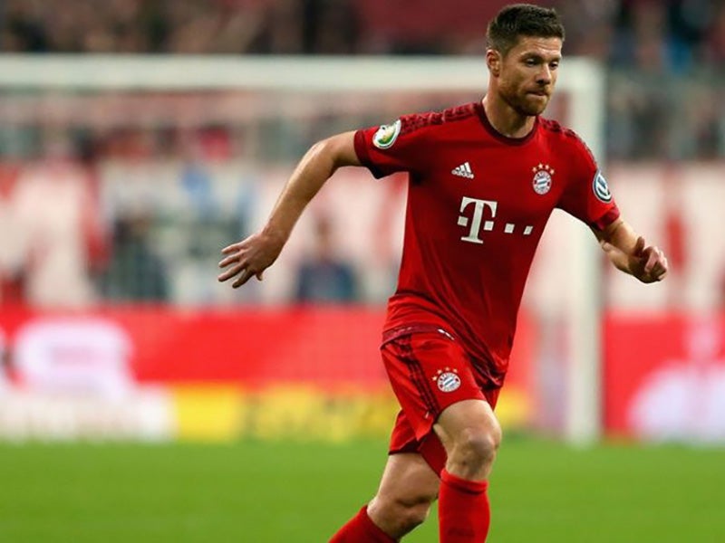 Xabi Alonso durante un compromiso con el Bayern Munich 