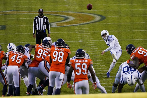 Rodrigo Blankenship conectando un gol de campo