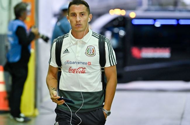 Guardado arriba a concentración del Tri