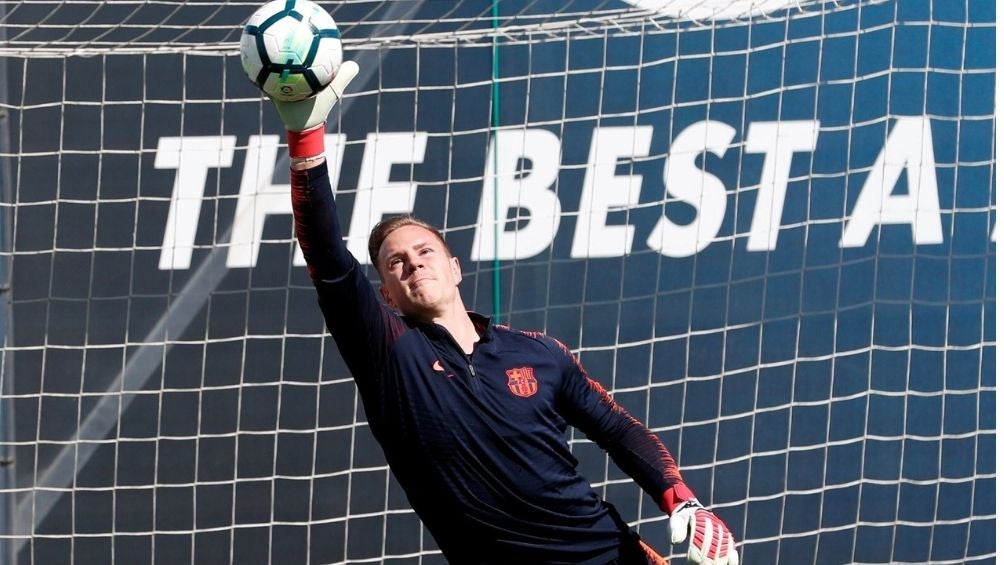 Ter Stegen en entrenamiento con Barcelona 