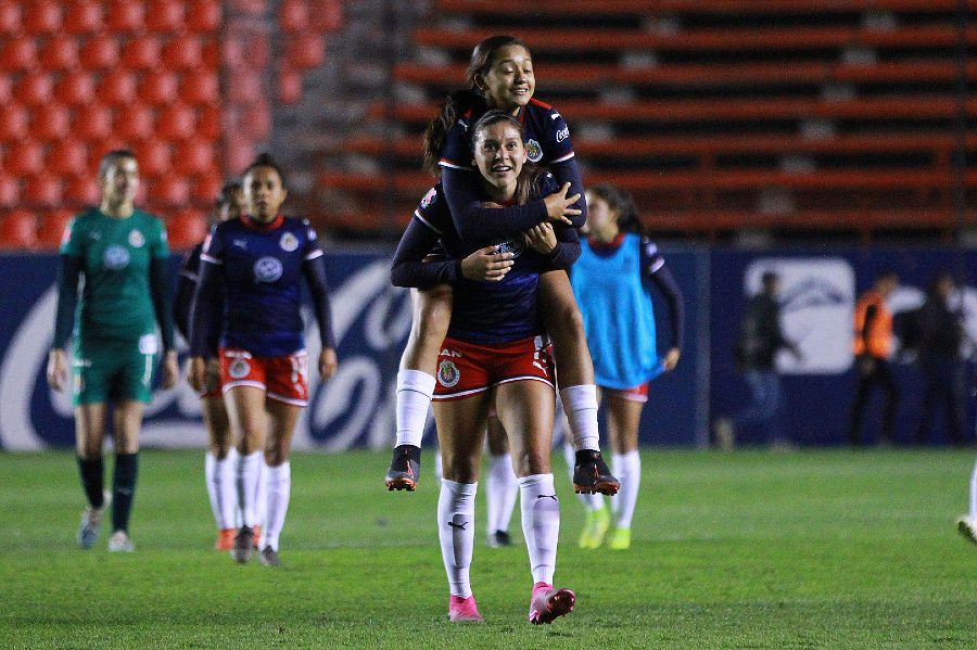 Norma Palafox durante un partido con Chivas Femenil