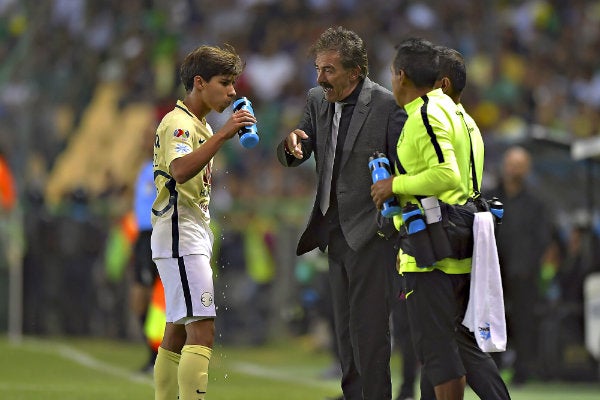 Diego Lainez y Ricardo La Volpe