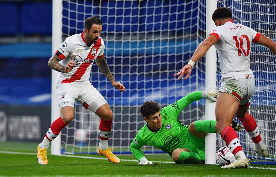 Kepa en la jugada de la segunda anotación del Southampton