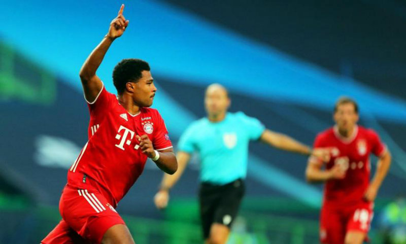 Gnabry celebra gol con el Bayern