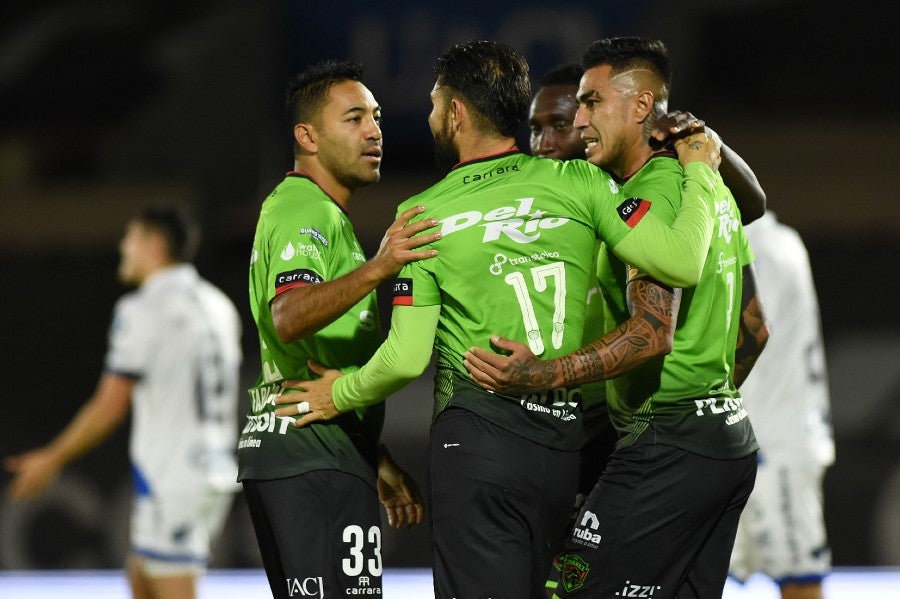 Jugadores de Juárez durante un partido vs Puebla