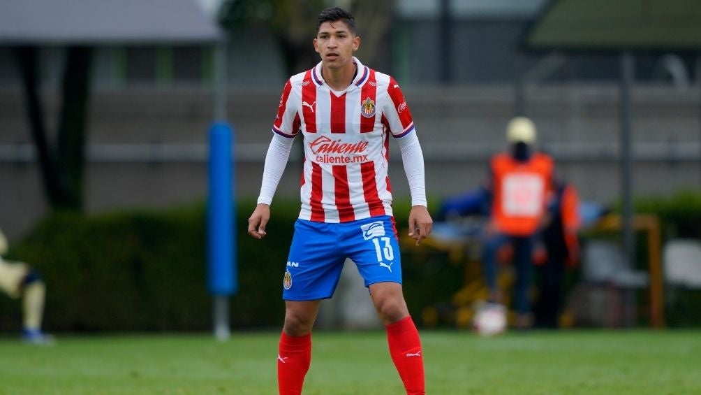 Ángel Zaldívar en partido con Chivas