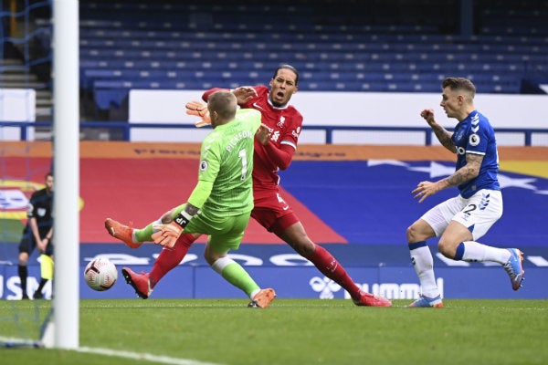 Virgil Van Dijk en el momento de su lesión