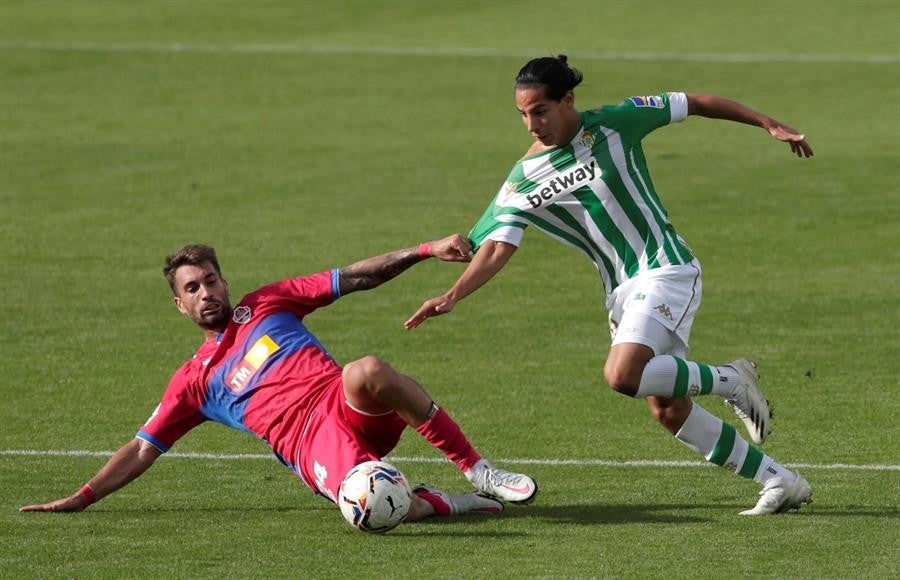 Diego Lainez jugó los últimos minutos ante el Elche