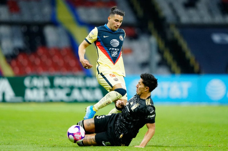 Jorge Sánchez en partido contra Tigres