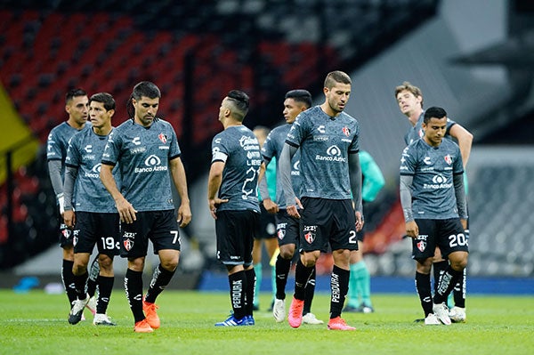 Jugadores de Atlas al final de un partido 