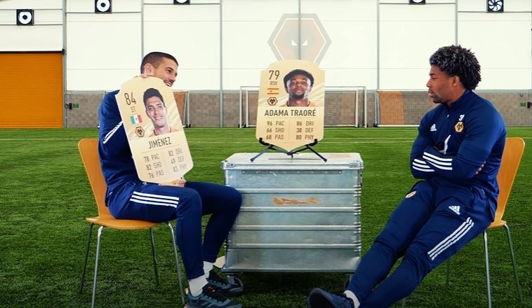 Coady y Adama Traoré valorando sus cartas