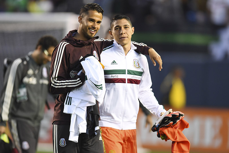 Reyes y Hugo González tras un duelo del Tricolor 