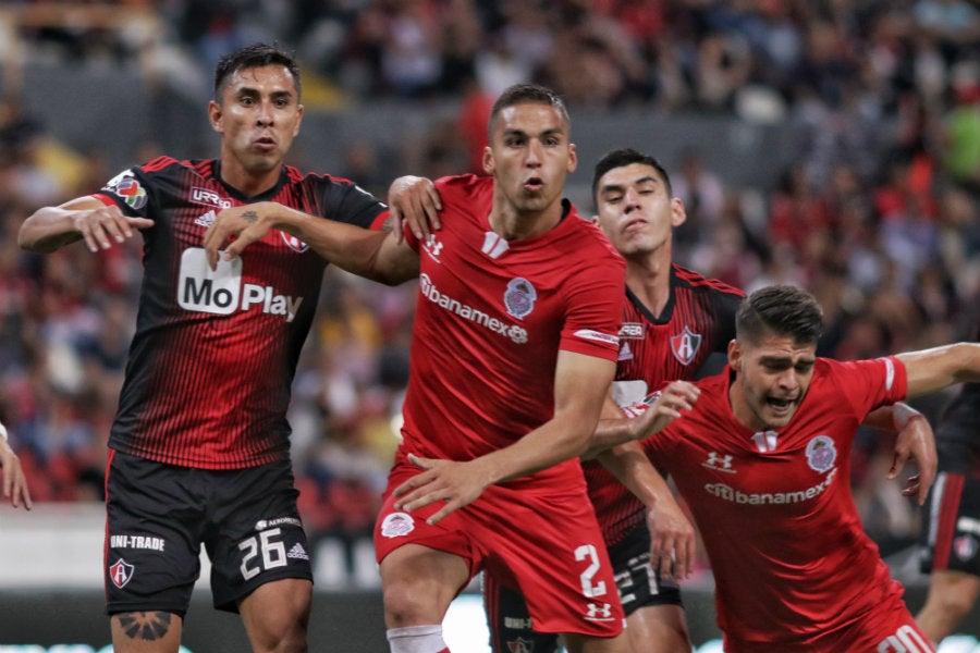 El zaguero en duelo ante Atlas