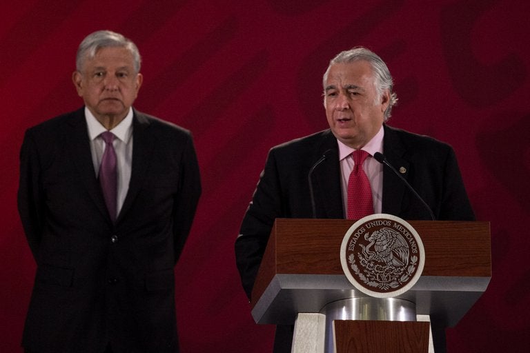  Andrés Manuel López Obrador y Miguel Torruco