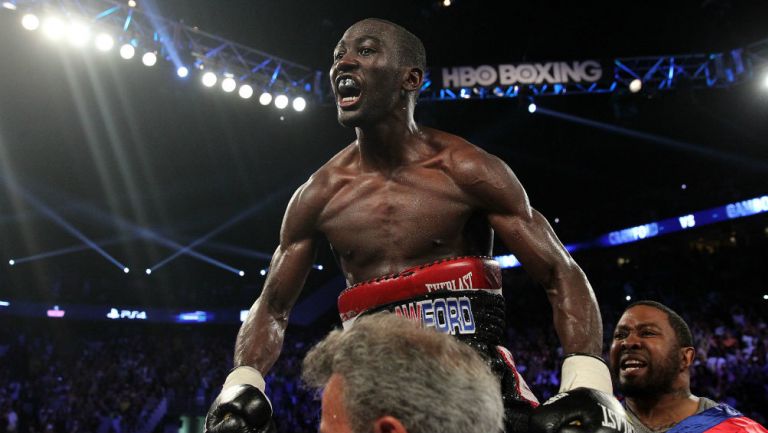 Terence Crawford celebra una victoria