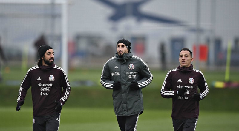 Héctor Herrera en entrenamiento