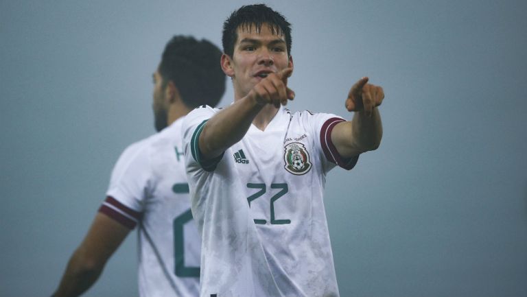 Hirving Lozano celebra gol ante Japón 