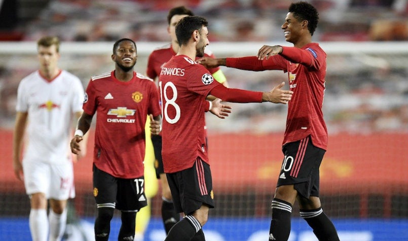 Rashford celebra gol con Bruno Fernandes