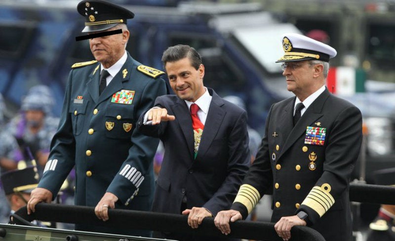 Cienfuegos acompaña al expresidente Enrique Peña Nieto