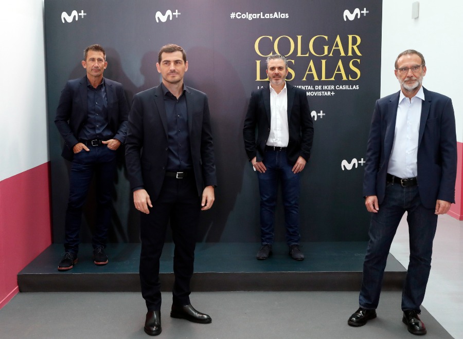 Iker Casillas acompañado en la presentación de su documental