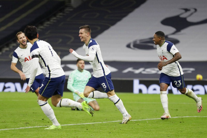 Gioveni Lo Celso celebra gol ante el Manchester City