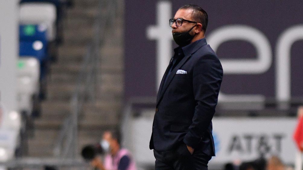 Photo of Rayados: Solo un milagro mantendrá a Mohamed como entrenador del equipo