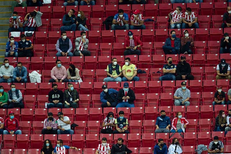 Afición presente en el Estadio Akron 