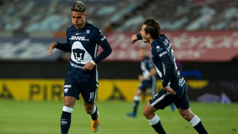 Álvarez en acción contra Pachuca