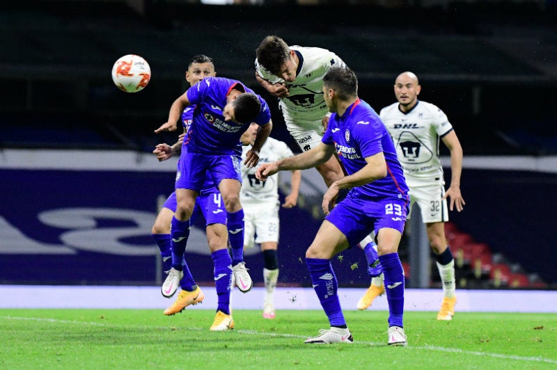 Cruz Azul vs Pumas