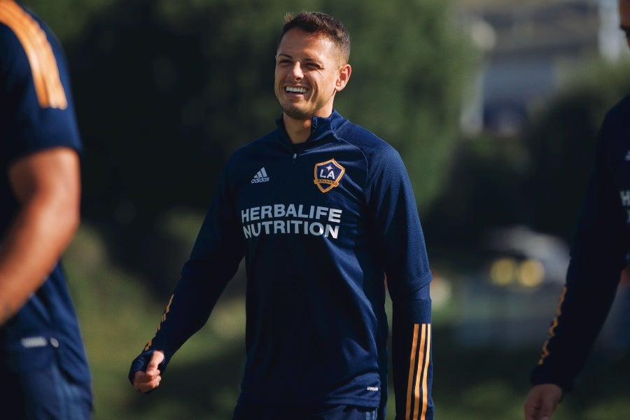 Javier Hernández en un entrenamiento con el LA Galaxy