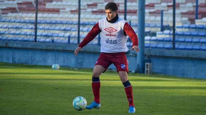 Agustín Oliveros en un entrenamiento con Nacional