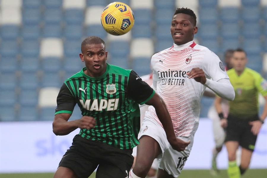 Rafael Leao en acción ante Sassuolo