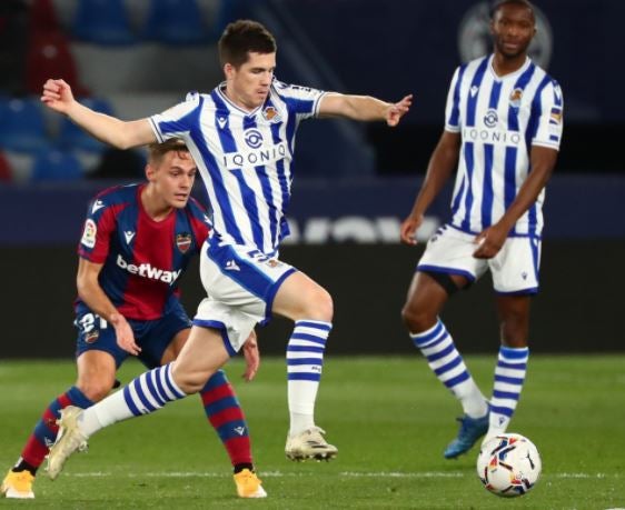 Acciones entres Real Sociedad y Levante