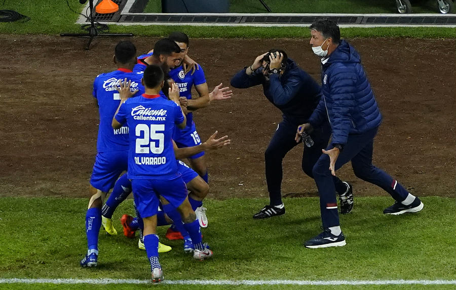 Siboldi celebra gol de La Máquina