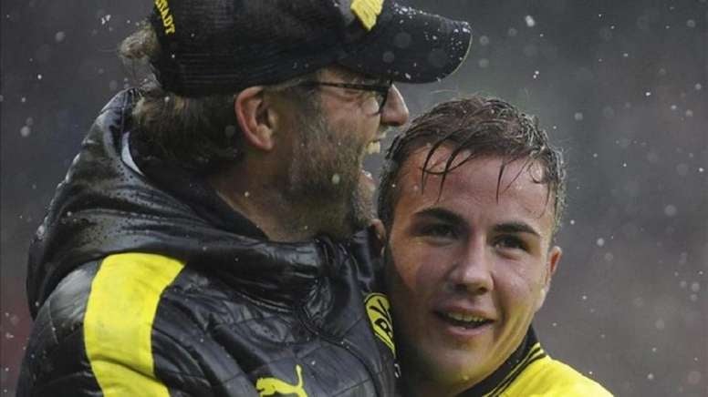 Mario Götze y Jürgen Klopp luego de un partido del Borussia