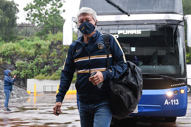 Chucho Ramírez, antes de un juego de Pumas