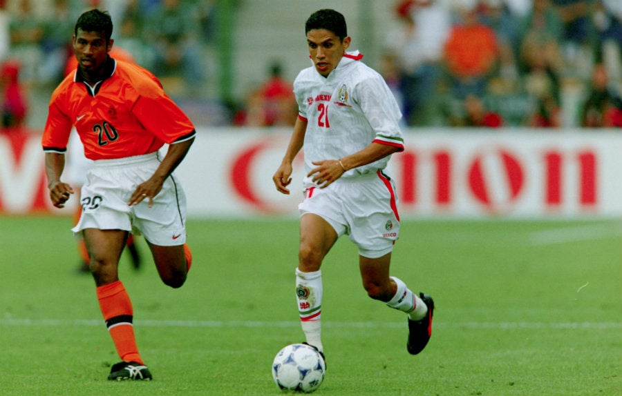 Arellano con la Selección Mexicana ante Holanda en Francia 98