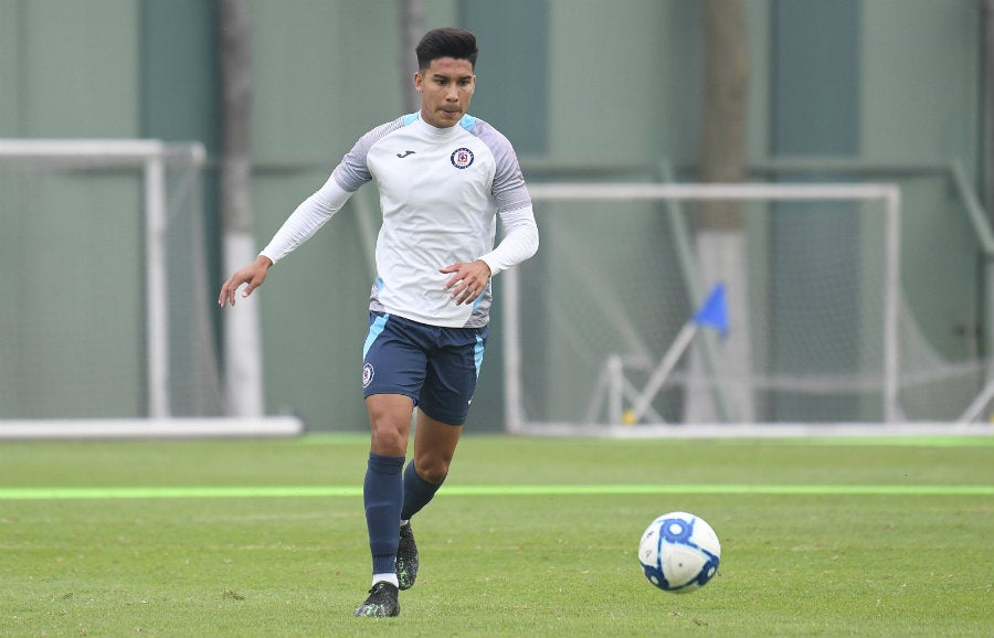 Guillermo 'Pol' Fernández en entrenamiento con Cruz Azul en 2019