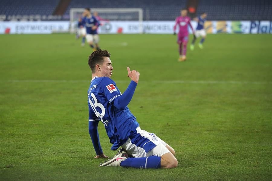 Mathew Hoppe anotó un triplete en la goleada