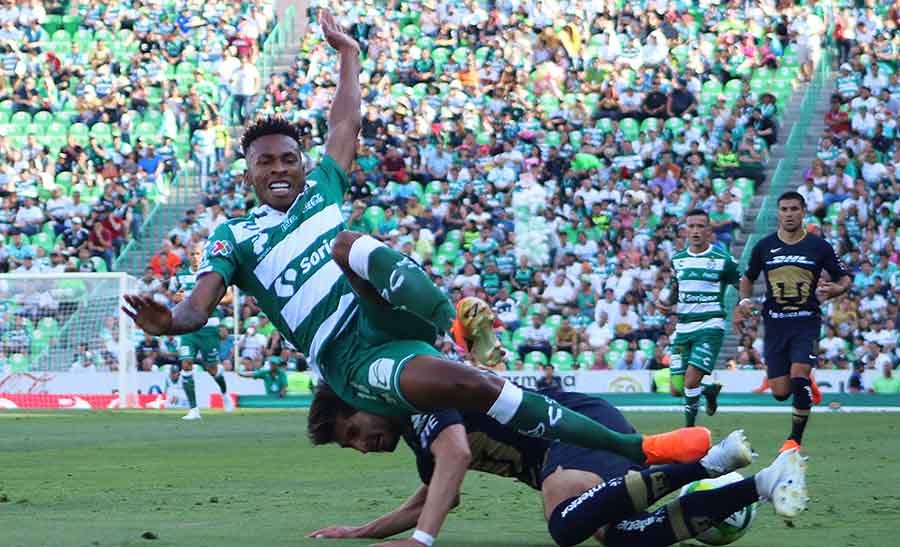 Preciado en choque ante Pumas