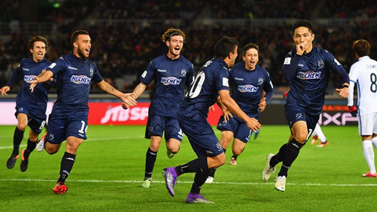 Jugadores del Auckland City durante un duelo 