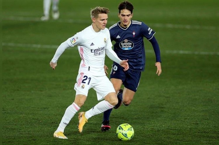 Martin Odegaard durante un partido con Real Madrid