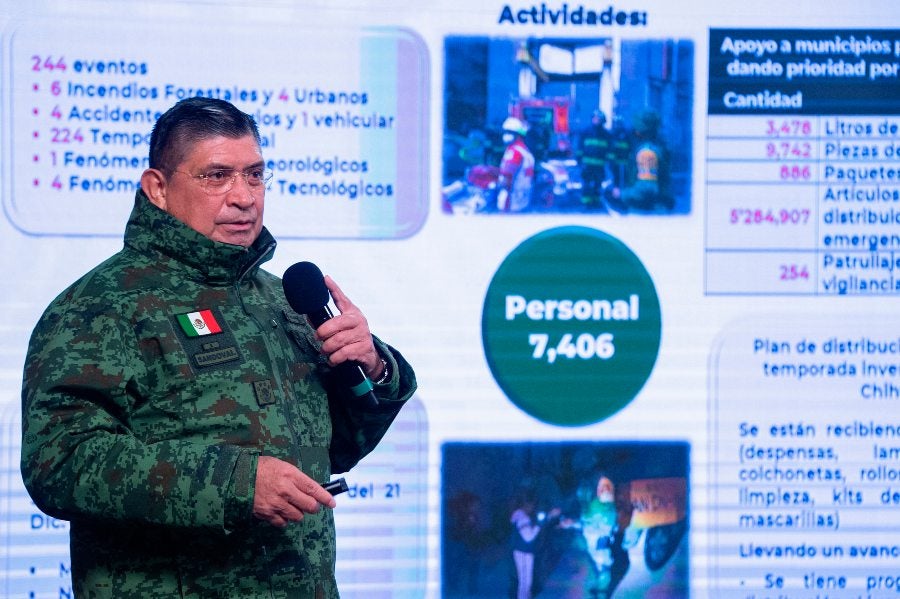 Luis Cresencio, secretario de la Defensa Nacional en conferencia