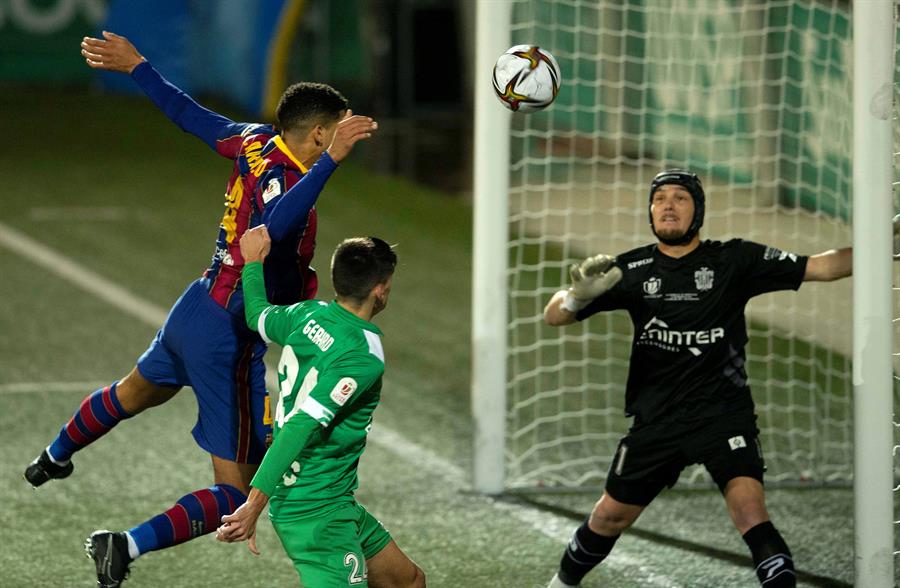 Barcelona eliminó al Cornellá 