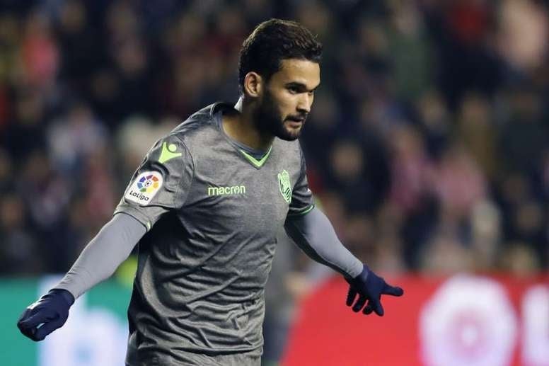 Willian José en un partido con la Real Sociedad