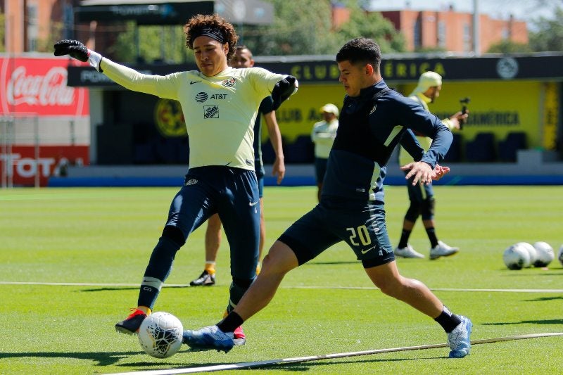 Memo Ochoa y Richard Sánchez