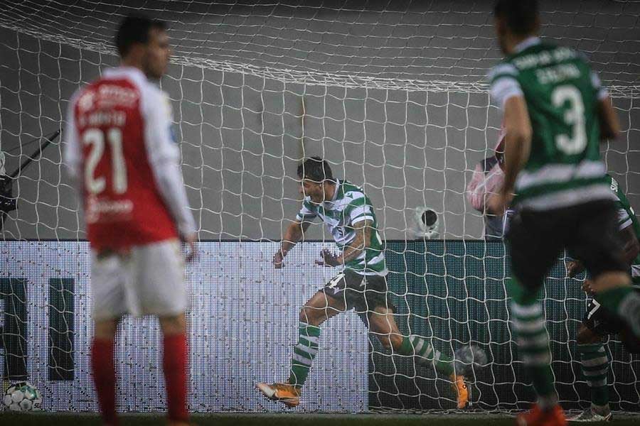 Pedro Porro celebra su anotación al Braga