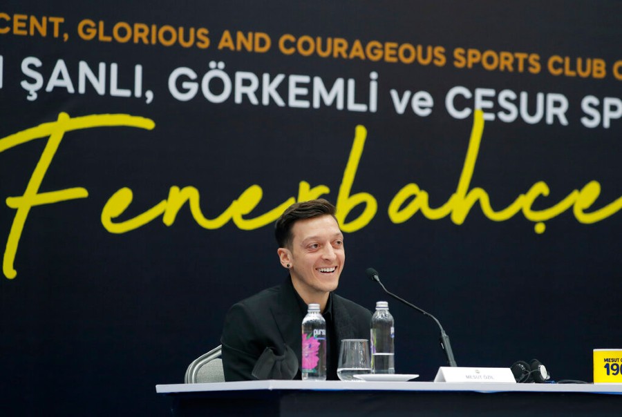 Özil jugará en el Fenerbahçe de Turquía